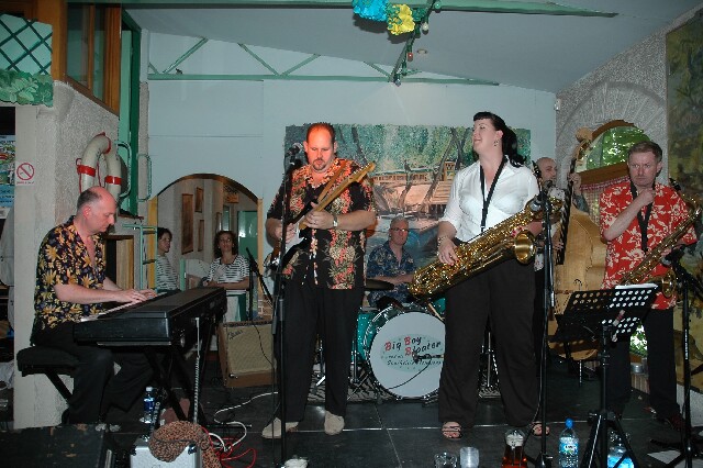 min 2006 06 11 guinguette mp 113